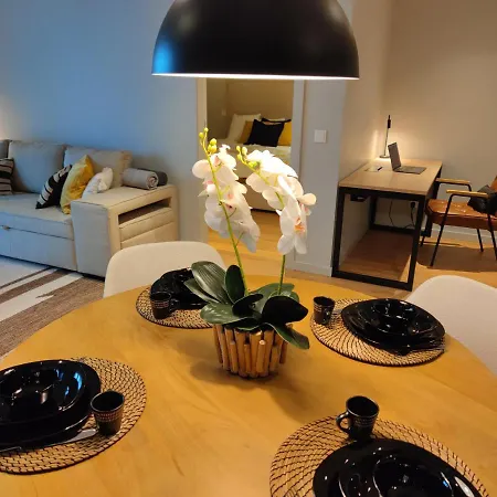 A Proa Do Moliceiro - King Bed With Mirror Appartamento Aveiro