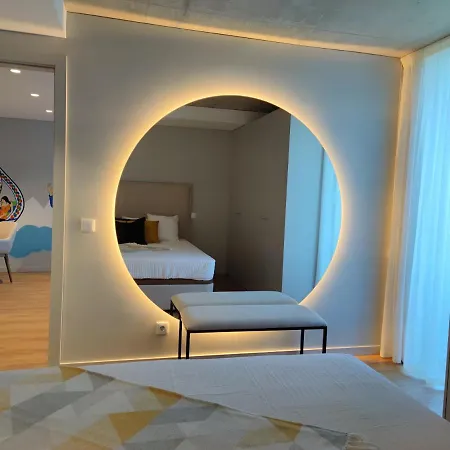 A Proa Do Moliceiro - King Bed With Mirror * أفيرو