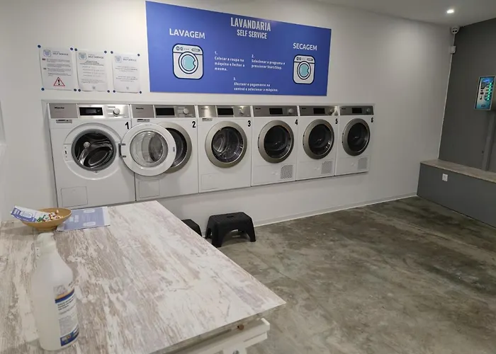 A Proa Do Moliceiro - King Bed With Mirror Appartamento Aveiro