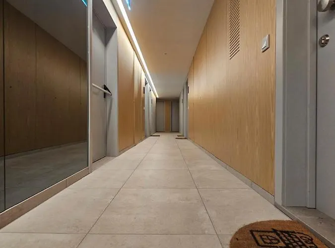 A Proa Do Moliceiro - King Bed With Mirror